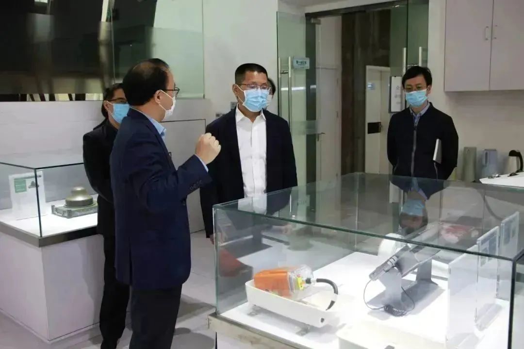 上海市政府办公厅 上海市大数据中心领导莅临普适考察调研 让大数据为智慧城市建设插上翅膀(图2)