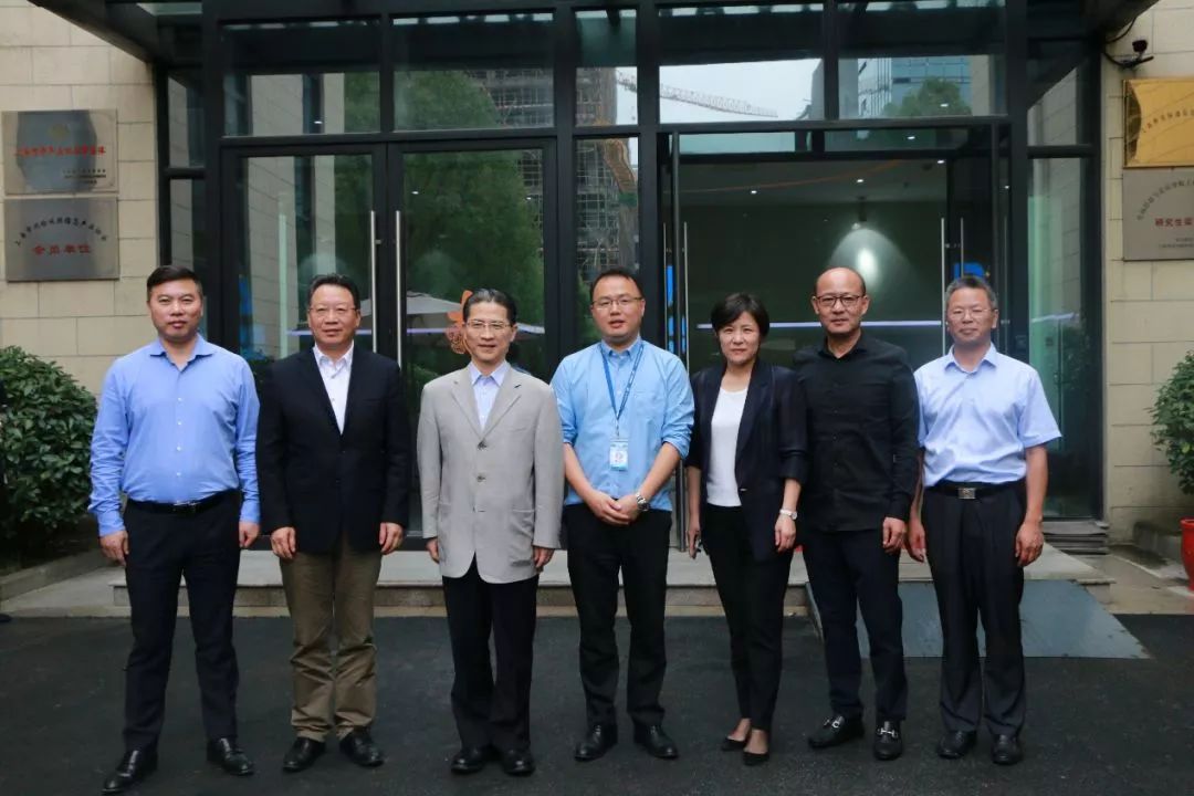 上海市政协副主席周汉民一行莅临普适导航调研(图3) 上海市政协副主席周汉民一行莅临普适导航调研(图3)